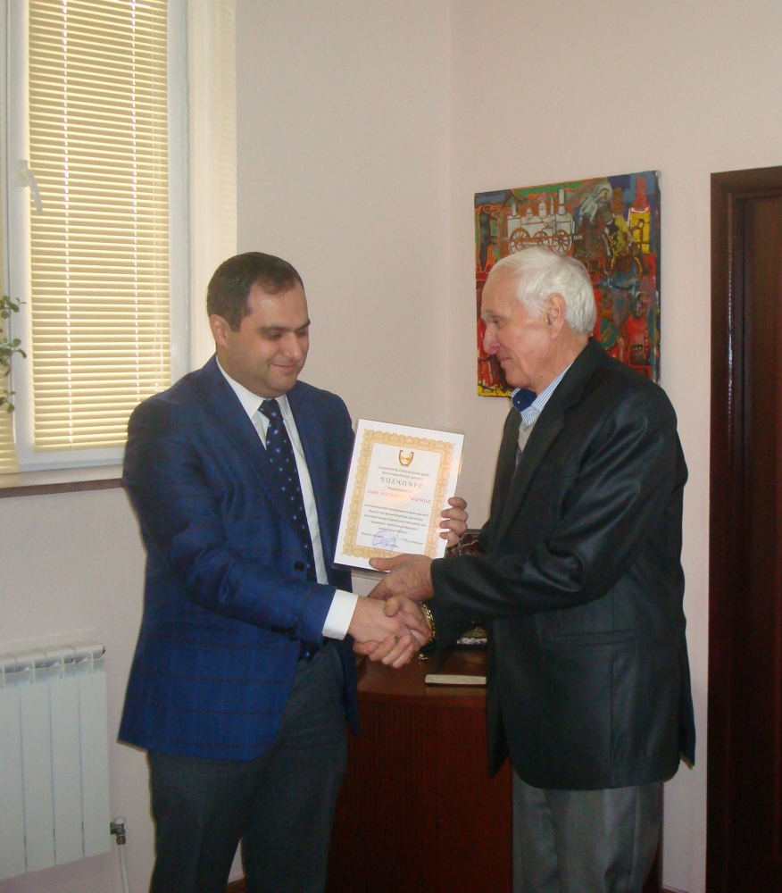 ԱՐԱ ԶՈՀՐԱԲՅԱՆԸ ՊԱՐԳԵՎԱՏՐԵԼ Է ՀԱՅԿ ՄԱՐԳԱՐՅԱՆԻՆ ԱՐԱ ԶՈՀՐԱԲՅԱՆԸ ՊԱՐԳԵՎԱՏՐԵԼ Է ՀԱՅԿ ՄԱՐԳԱՐՅԱՆԻՆ