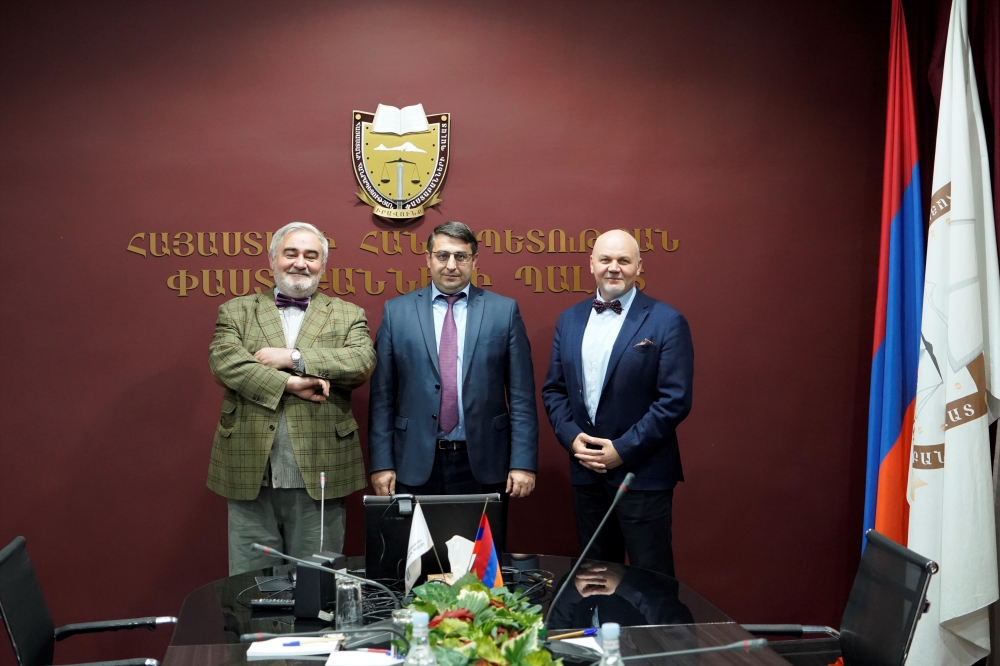 ՔՆՆԱՐԿՈՒՄ ՝ «ՀԱՐՑԱՔՆՆՈՒԹՅԱՆ ՄԱՐՏԱՎԱՐՈՒԹՅՈՒՆԸ ՏԱՐԲԵՐ ԻՐԱՎԱՍՈՒԹՅՈՒՆՆԵՐԻ ԴԱՏԱՐԱՆՆԵՐՈՒՄ. ԿԱՏԱՐՅԱԼԸ ԵՎ ԻՐԱԿԱՆՈՒԹՅՈՒՆԸ» ԽՈՐԱԳՐՈՎ ՔՆՆԱՐԿՈՒՄ ՝ «ՀԱՐՑԱՔՆՆՈՒԹՅԱՆ ՄԱՐՏԱՎԱՐՈՒԹՅՈՒՆԸ ՏԱՐԲԵՐ ԻՐԱՎԱՍՈՒԹՅՈՒՆՆԵՐԻ ԴԱՏԱՐԱՆՆԵՐՈՒՄ. ԿԱՏԱՐՅԱԼԸ ԵՎ ԻՐԱԿԱՆՈՒԹՅՈՒՆԸ» ԽՈՐԱԳՐՈՎ