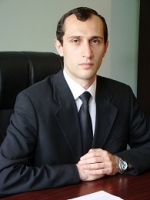 Արդյո՞ք «Իրավական ակտերի մասին» ՀՀ օրենքի 33-րդ հոդվածի 6-րդ և 7-րդ մասերում սահմանված նորմերը համապատասխանում են ՀՀ Սահմանադրությանը